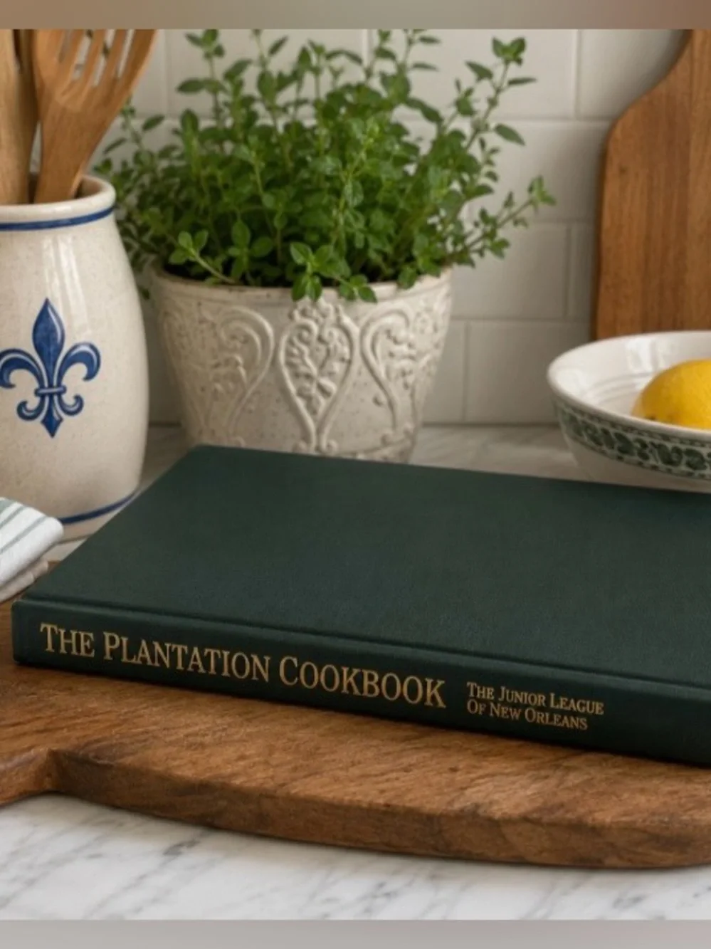 The Plantation Cookbook Junior League of New Orleans HC Louisiana Cuisine VTG